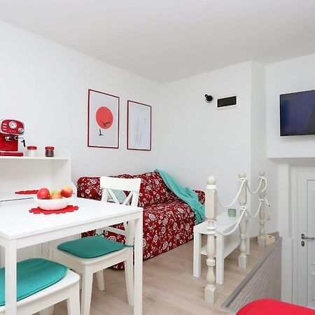 Sha La La - Charming, Unique Studio In A Historic Building Next To A Castle, Wifi, Smart Tv, Washer-Dryer Bakar Εξωτερικό φωτογραφία