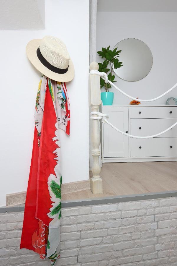 Sha La La - Charming, Unique Studio In A Historic Building Next To A Castle, Wifi, Smart Tv, Washer-Dryer Bakar Εξωτερικό φωτογραφία